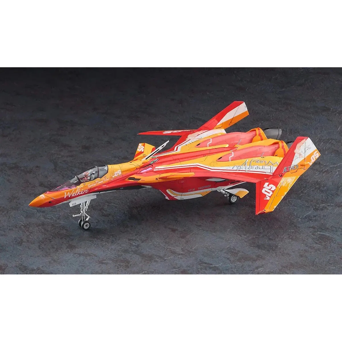 1/72  VF31J SIEGFRIED Freyja Wion Color Macross Delta The Movie Bonus  an emblem is included.