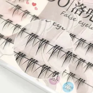 Foxy Flare Cluster Under Eyelashes