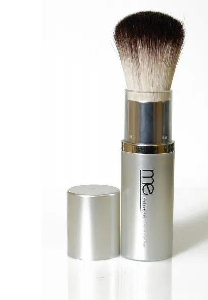 Mineral Essence - RETRACTABLE POWDER BRUSH