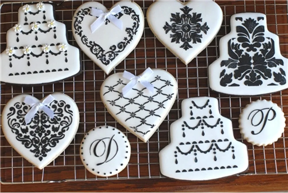 Swirl Valentine Heart Round Cookie Stencil Set by Designer Stencils