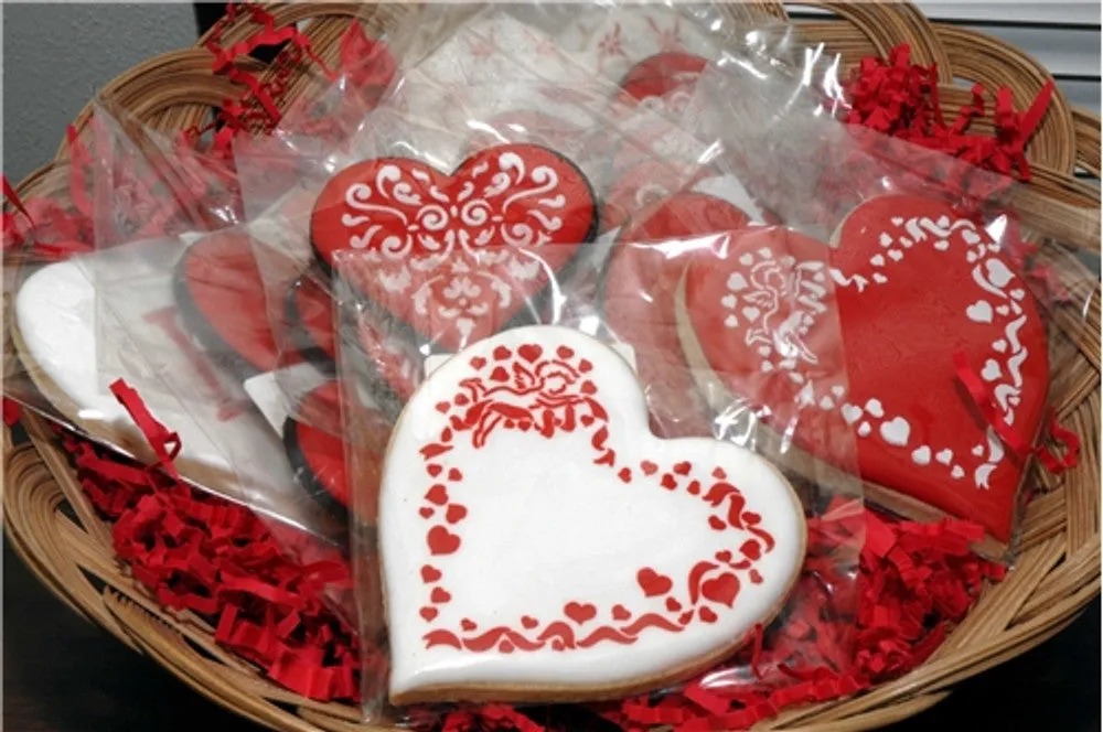 Swirl Valentine Heart Round Cookie Stencil Set by Designer Stencils