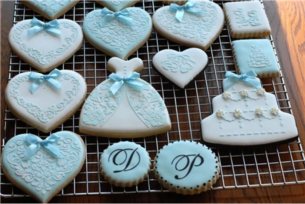 Swirl Valentine Heart Round Cookie Stencil Set by Designer Stencils