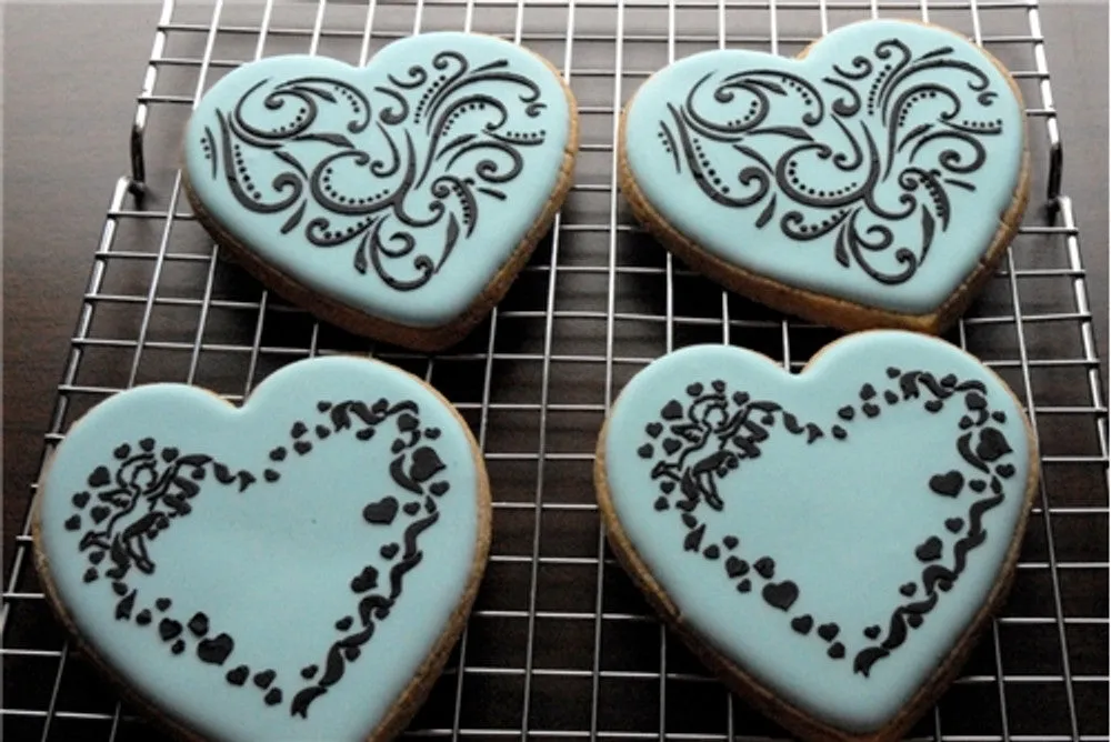 Swirl Valentine Heart Round Cookie Stencil Set by Designer Stencils